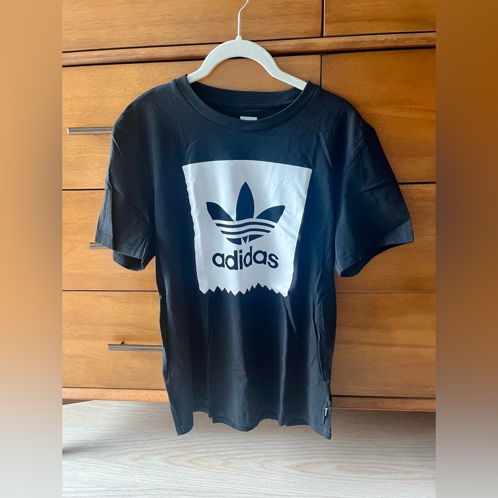 Adidas Graphic T-Shirt: Size M